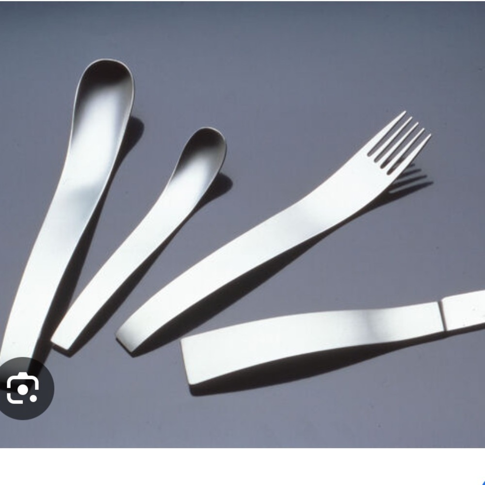 Mono Flatware Set